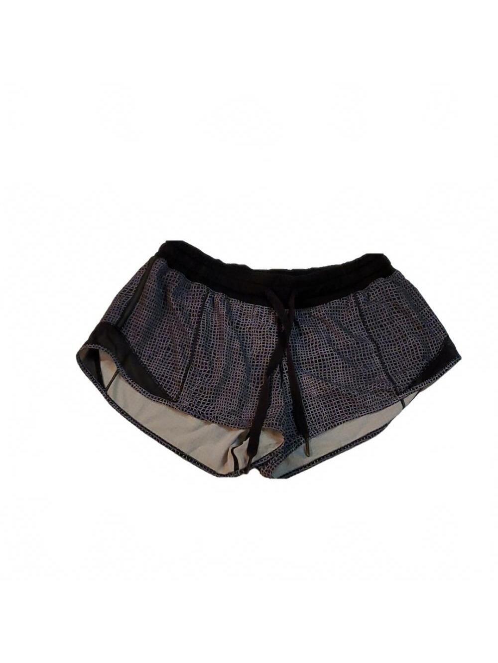 #607 Lululemon Shorts approximate size 6 b886